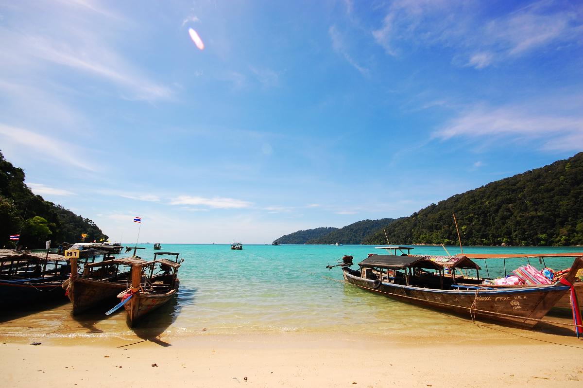 Snorkeling Surin Island  <Speed Boat>  (1 Day)