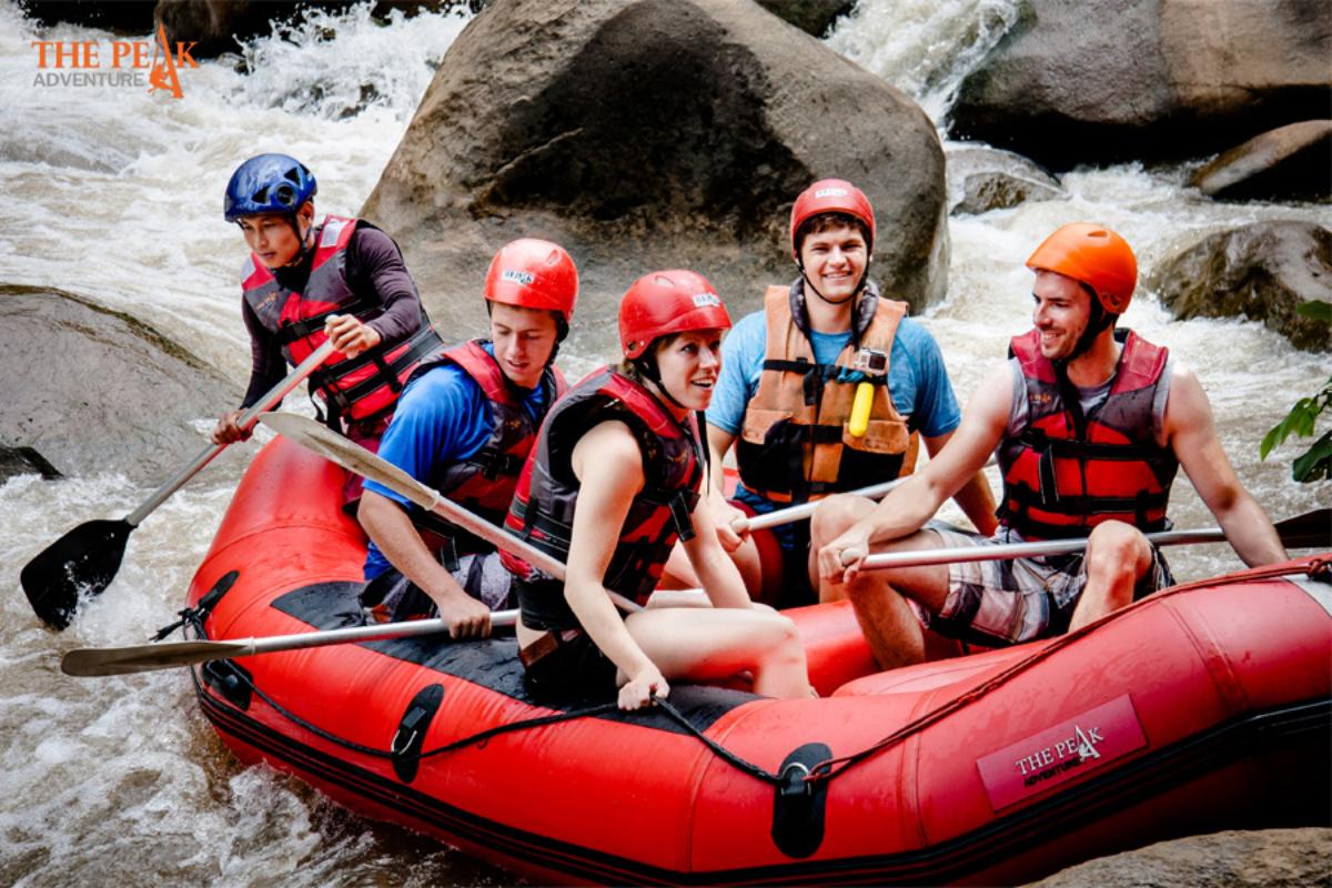 White Water Rafting at Maetang river with the distance 10 km. (Full day)