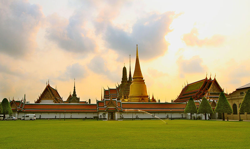 Bangkok Tour visit Wat Pho- take a boat along Chao Praya River- shopping at MBK (Fullday )