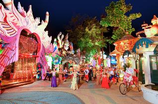 แพ็คเกจ *ภูเก็ตแฟนตาซีโชว์ - เกาะรายา เกาะเฮ - ซิตี้ทัวร์ (3D2N)